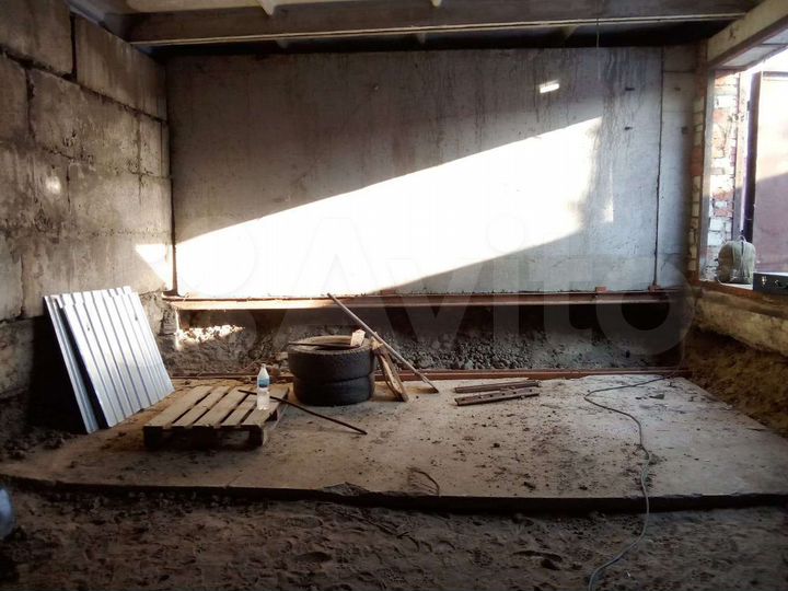 Гараж, > 30 м²