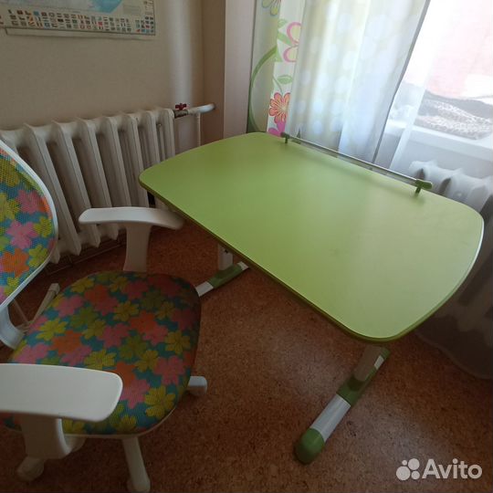 Растущая парта и стул бу