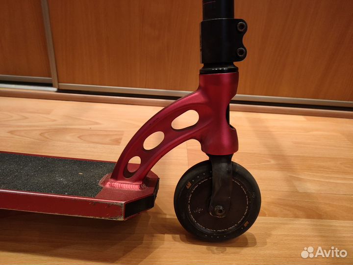 Трюковой самокат MGP scooter VX8