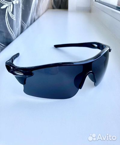 Спортивные очки солнцезащитные чëрные