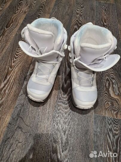 Сноубордические ботинки женские