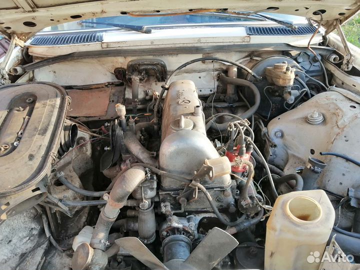 Капот мерседес w123 2l