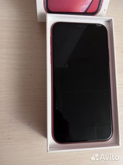 Телефон iPhone XR