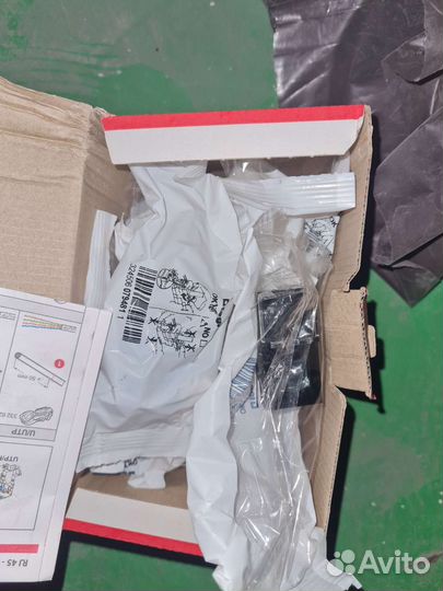 Компьютерная UTP розетка RJ45 Legrand