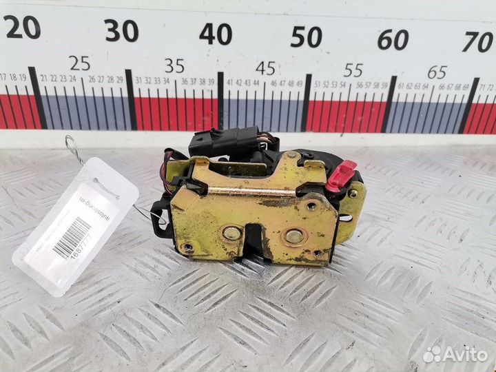 Замок крышки багажника для Chrysler Voyager 4