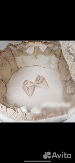 Бортики в детскую кроватку(балдахин,одеяло и тд)