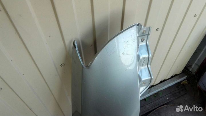 Тойота авенсис крыло