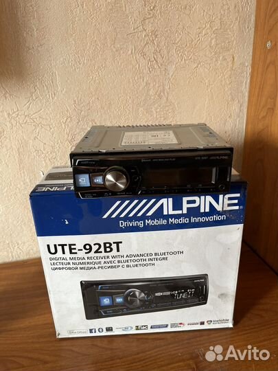 Магнитола alpine ute 92bt