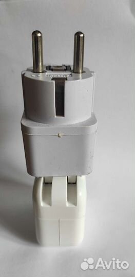 Американский адаптер питания Apple USB 12W A1401