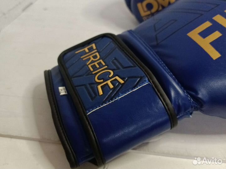 Боксерские перчатки