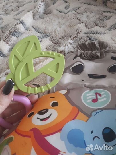 Подушка для малыша Ленивец fisher price