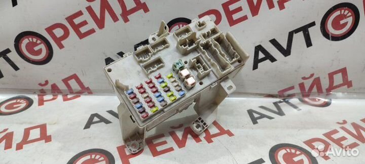 Блок предохранителей салонный Toyota Camry ACV30