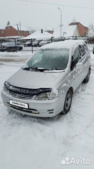 Toyota Corolla Spacio 1.6 AT, 2000, 300 000 км