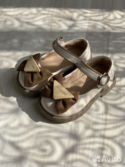 Туфли на девочку 22 размер