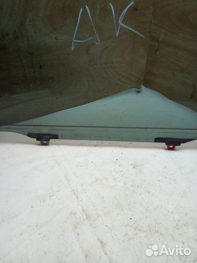 Стекло двери заднее правое Toyota Vista Ardeo SV50