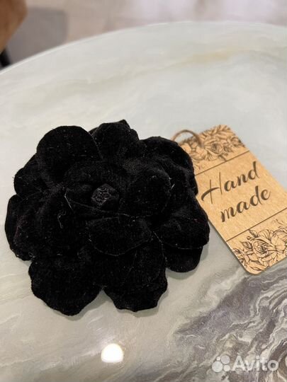 Цветок брошь из ткани