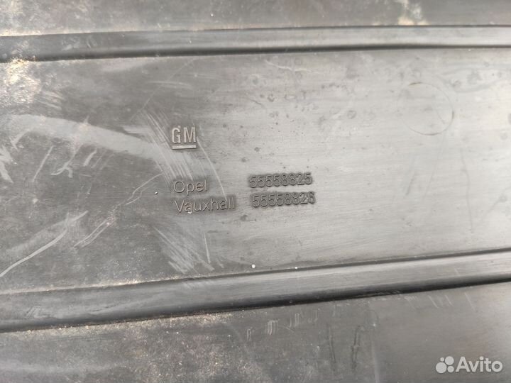 Крышка двигателя Z17DTJ Z17DTR Astra H Zafira B