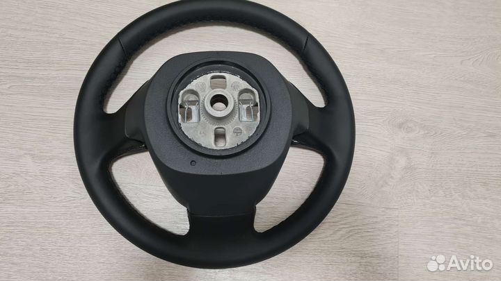 Перетяжка рулей и салона автомобиля