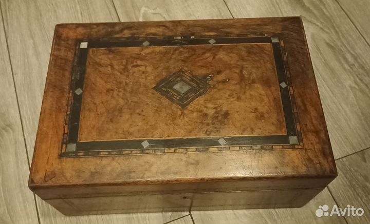 Сундук антикварный