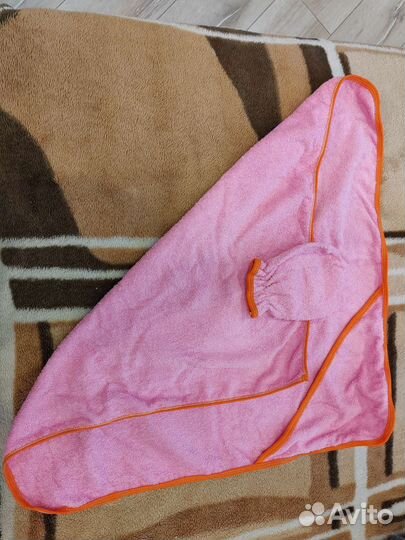 Полотенце уголок с перчаткой детское