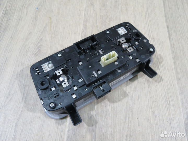 Плафон салонный Kia Rio 4