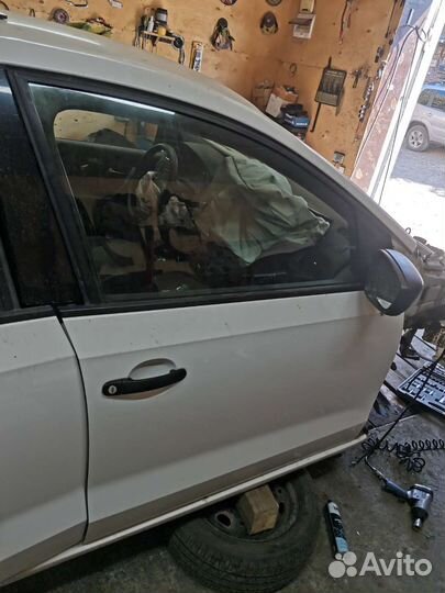 Дверь передняя правая Фольксваген Поло 2010-2020