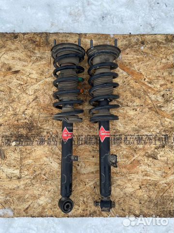 Передние стойки,Амортизаторы Toyota Crown S200