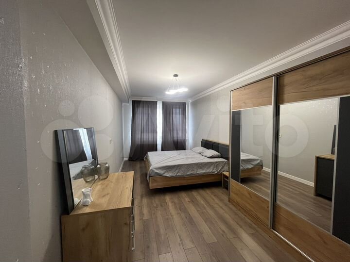 2-к. квартира, 75 м², 8/13 эт.