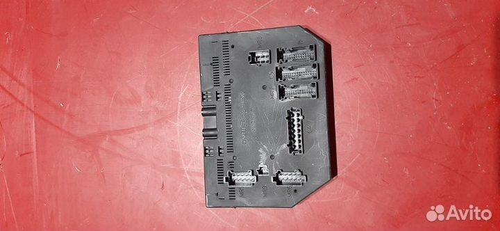 Блок предохранителей передний Mercedes Benz S500