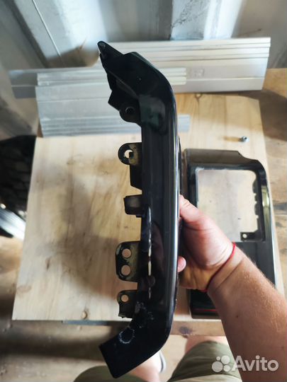 Декоративная накладка торпедо левая Range Rover L3