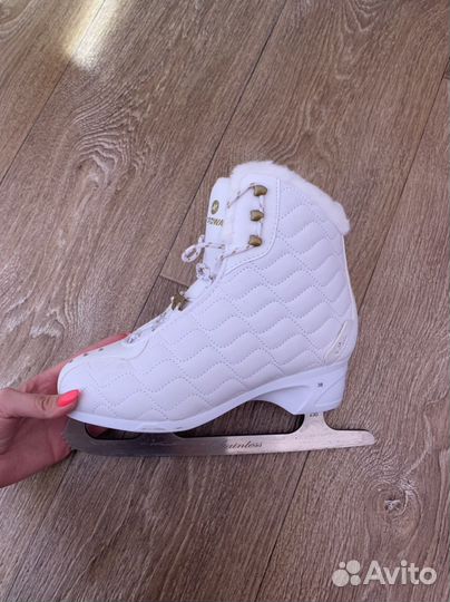 Коньки женские 38 размер