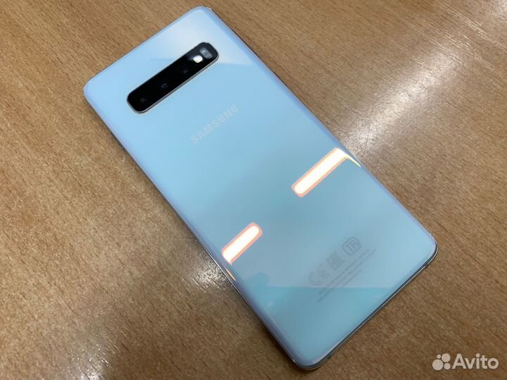 Samsung Galaxy S10, 6/128 ГБ