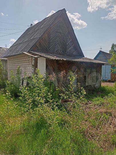 Дом 16 м² на участке 4 сот.