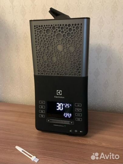 Увлажнитель воздуха Electrolux EHU-3810D