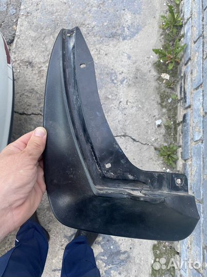 Задний левый брызговик шкода октавиа а7