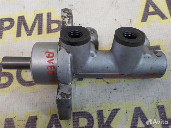 Цилиндр тормозной главный Chevrolet Aveo (T250) 2