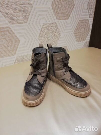 Ботинки демисезонные для девочки р. 27