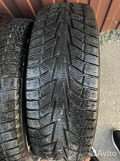 Hankook Winter I'Cept IZ2 215/65 R17