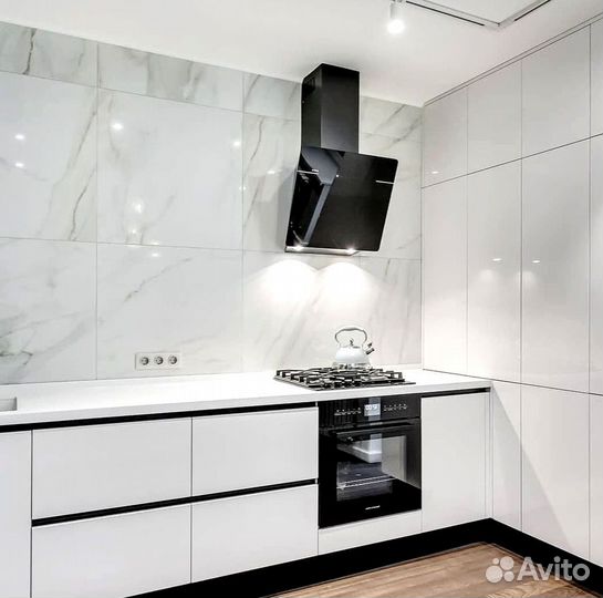 Кухня в потолок на заказ