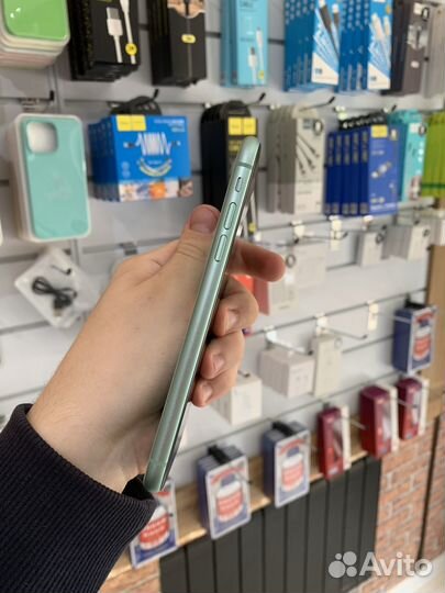 iPhone 11, 64 ГБ