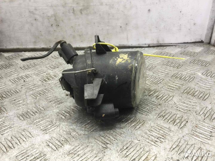 Фара противотуманная левая Volkswagen Polo AUA