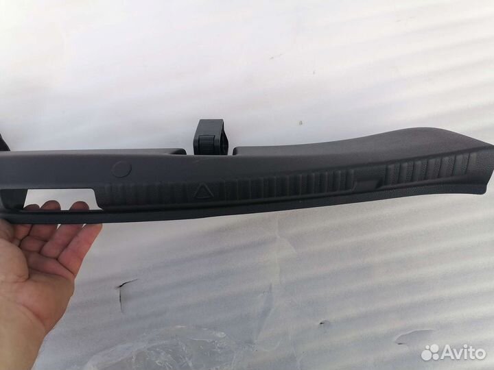 Накладка задней панели Skoda Rapid