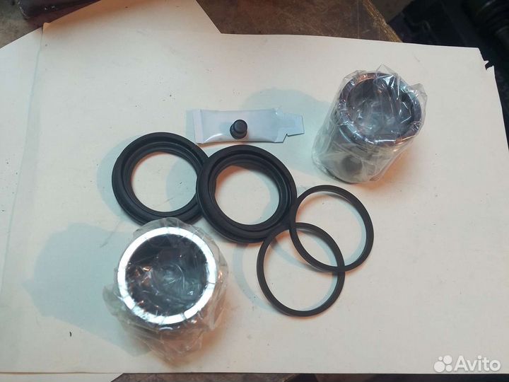 Renault trafic Ремкомплект тормозного суппорта