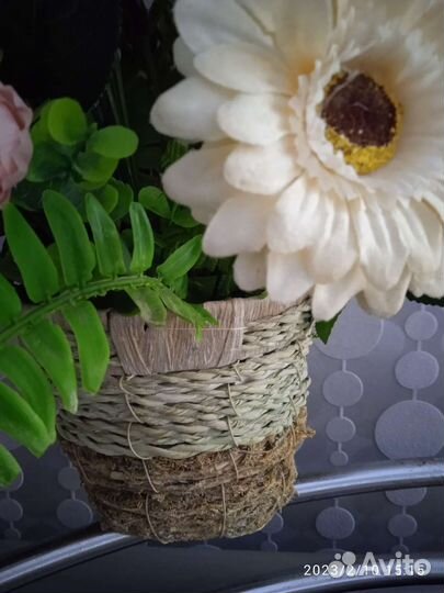 Корзиночка интерьерная(герберы, розы)