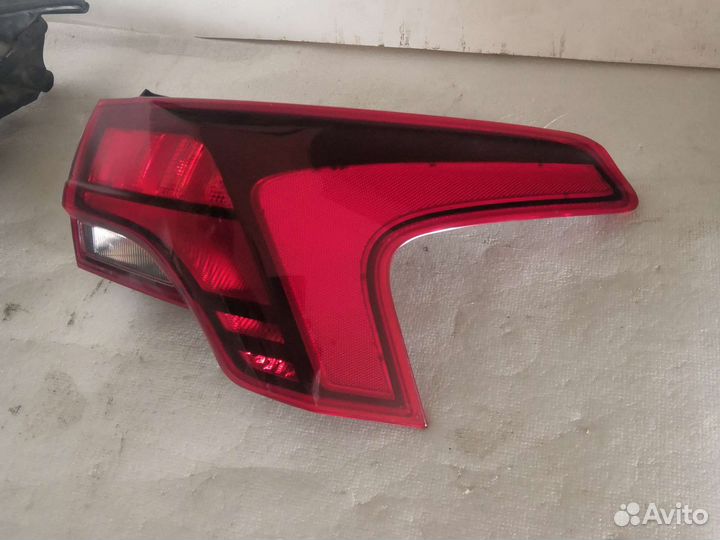 Фонарь Hyundai Santa Fe 4