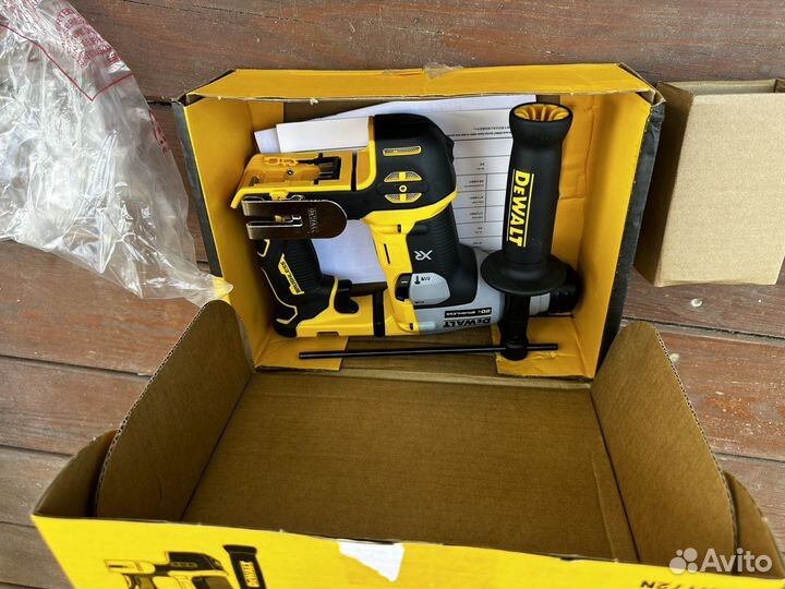 Перфоратор Dewalt DCH172n