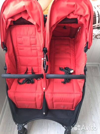 Коляска для двойни Valco Baby Snap Duo Красная