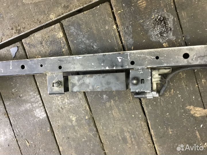 Honda Accord 7 усилитель бампера передний