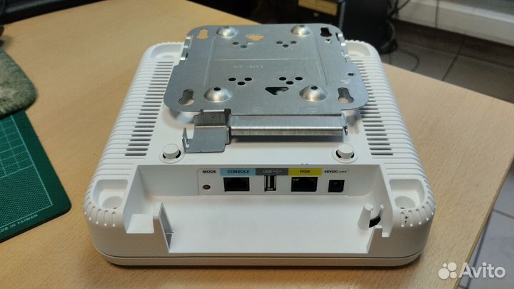 Точка доступа Cisco AIR-AP1832I-R-K9