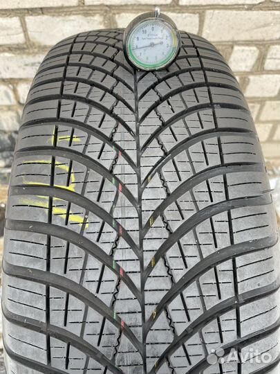 Goodyear Vector 4Seasons Gen-3 SUV 255/60 R18